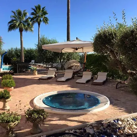Le Palme Residenza Estiva *